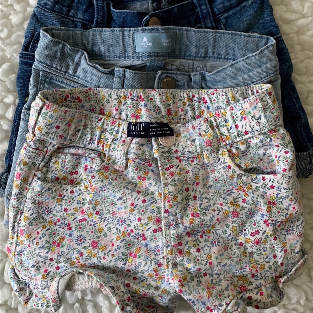 Gap kids & Old Navy denim shorts size 4-5 bundle
